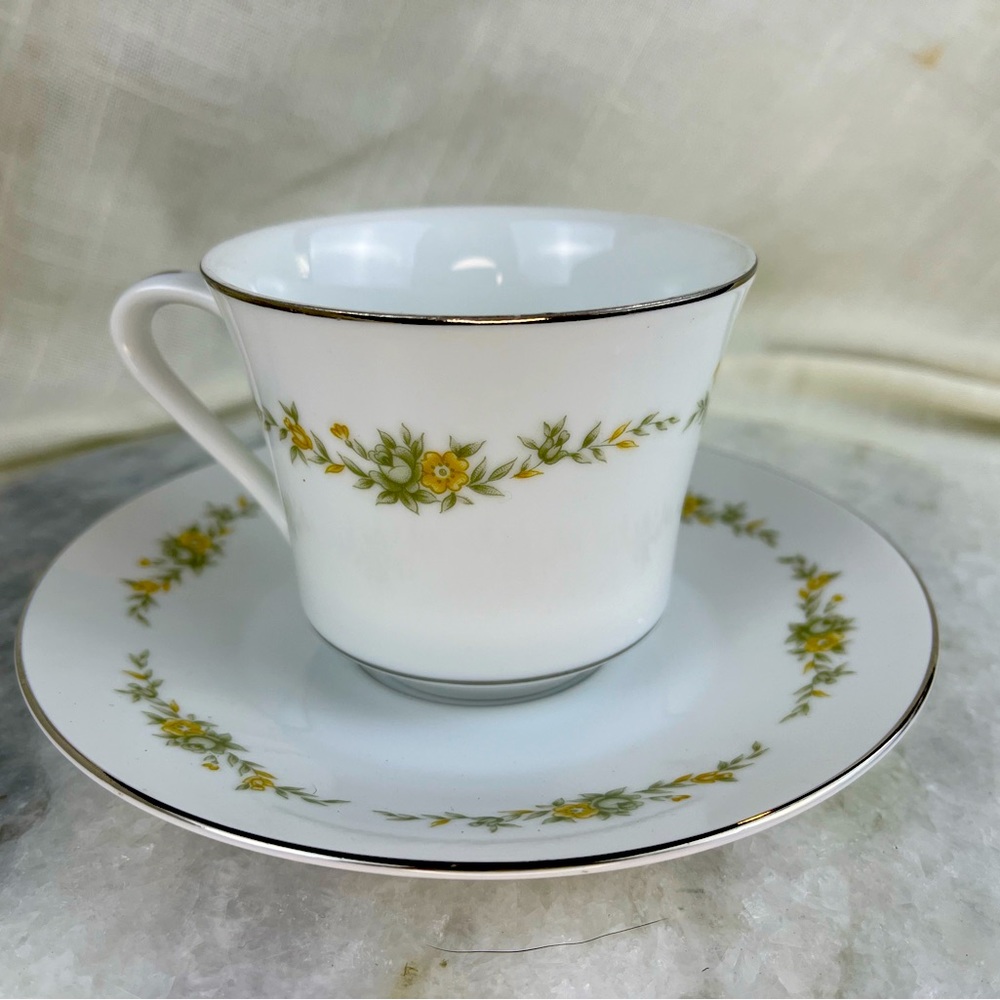 Four Crown China, Westchester -Japan